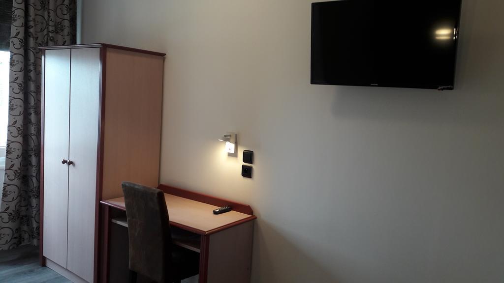 Hotel Coq Hardi Lille Room photo